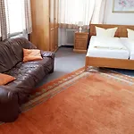 Zum Rassen Guest house