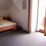 Zum Rassen Guest house