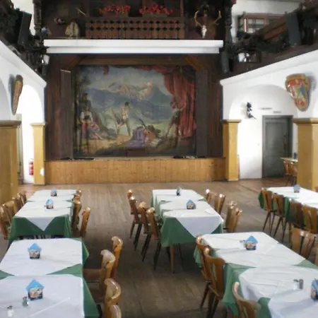 Zum Rassen Garmisch-Partenkirchen